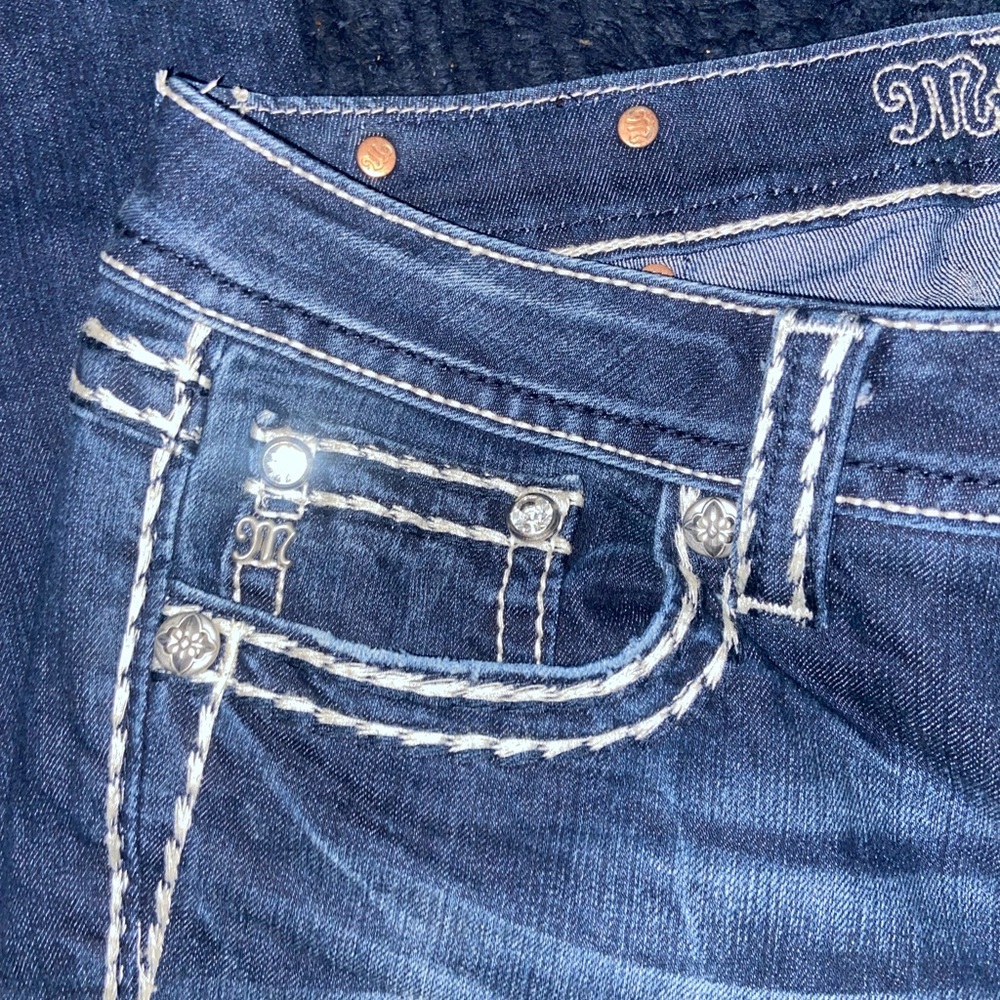 Jeans - Picture 7 of 9